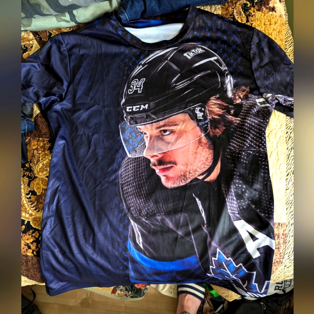 Auston Matthews shirt